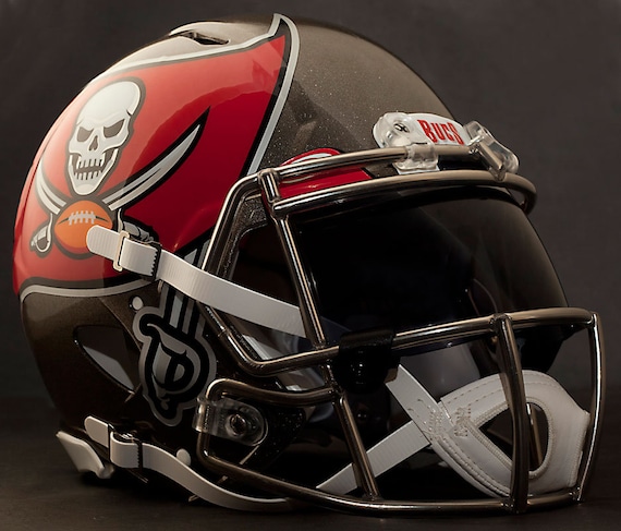 buccaneer motorcycle helmet Riddell Tampa Bay Buccaneers 2024 Salute To Service Speed Mini and are meant to honor the memory and selfless sacrifices of service members past and present Buccaneers Mid-Size Helmet SpeedFlex