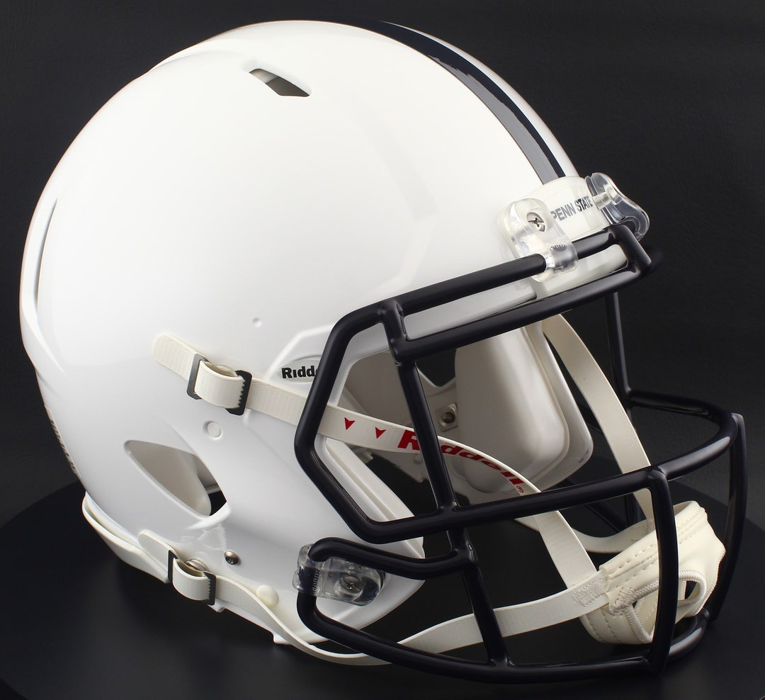 battle helm or football helmet Houston Texans to wear Battle Red helmets for a game this season
