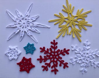 Copo de nieve navideño tejido a crochet - Decoración navideña hecha a mano - Adorno para árbol, corona o aplique - Crochet de algodón.