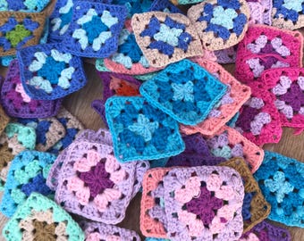 Paquete de mini cuadrados de ganchillo de 5x5 cm | Cuadrados de ganchillo hechos a mano para mantas, bolsos y patchwork | Motivos de ganchillo de algodón