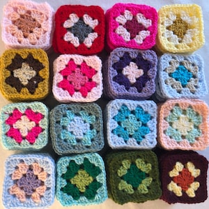 Mini cuadrados de ganchillo estilo Granny Squares – Cuadrados coloridos hechos a mano de 6x6 cm – Perfectos para costura, manualidades y regalos DIY