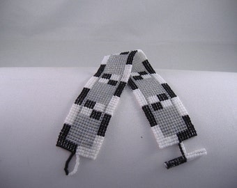 Checkered Window bracelet pattern