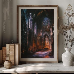 K&ouml;nnte beinhalten: Ein gerahmter Druck des Inneren einer dunklen, gotischen Kathedrale mit Buntglasfenstern und einem langen, schmalen Gang, der zum Altar f&uuml;hrt. Das Bild ist in einem dunklen, stimmungsvollen Stil gemalt, mit Fokus auf Licht und Schatten.