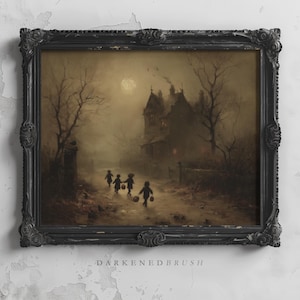 Puede incluir: Una pintura vintage enmarcada representa a niños caminando por un camino hacia una casa espeluznante bajo la luna llena. La obra de arte está en un marco negro ornamentado. La pintura tiene una calidad oscura y atmosférica, con colores apagados y una sensación de misterio.