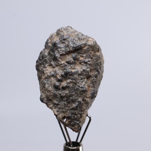 Lunar Meteorite, 5.6g Feldspar Breccia, Natural meteorite,from Bechar Algeria ET67