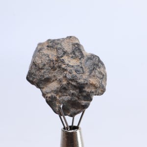 Lunar Meteorite, 4.0g Feldspar Breccia, Natural meteorite,from Bechar Algeria ET112