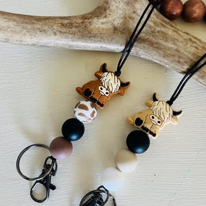 Highland Cow Lanyard|Silicone Bead Lanyard|Teacher Lanyard|Western Laynard|Beaded Lanyard|Keychain|Badge Holder|Teacher Gift|Lanyard