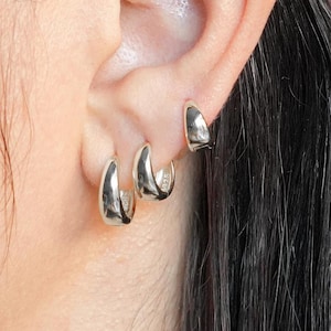 Boucles d'oreilles créoles fuselées en argent, créoles fuselées, créoles délicats, créoles dorées, créoles épaisses, créoles argentées, cadeau pour elle, cadeau d'anniversaire pour femme