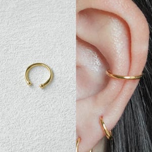 Gold Ear Cuff, Fake Piercing, No Piercing, Ear Wrap, Minimalist Ear Cuff, Conch Ear Cuff, Wrap Earrings, Gift for Her, Friend Birthday Gift