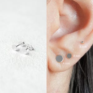 Silver Disc Circle Studs, Tiny Silver Stud Earrings, Flat Dot Stud Earrings, Cartilage Studs, Tiny Stud Earrings, Silver Round Studs
