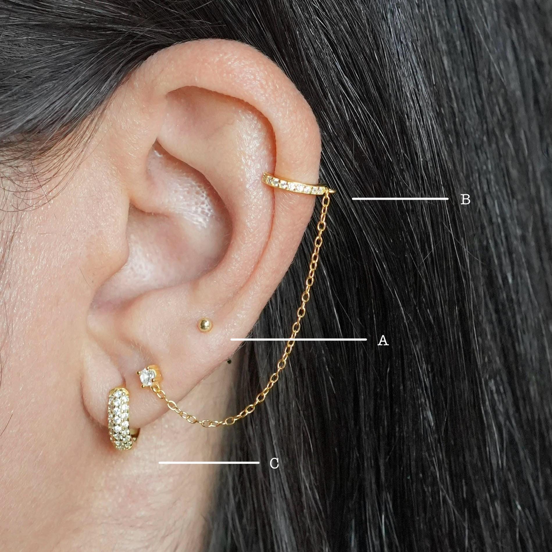 【 】HUGGIE GIFT SET 3チャーム付き ピアス Triple CZ Drop Chain Huggie Earring – Adina Eden