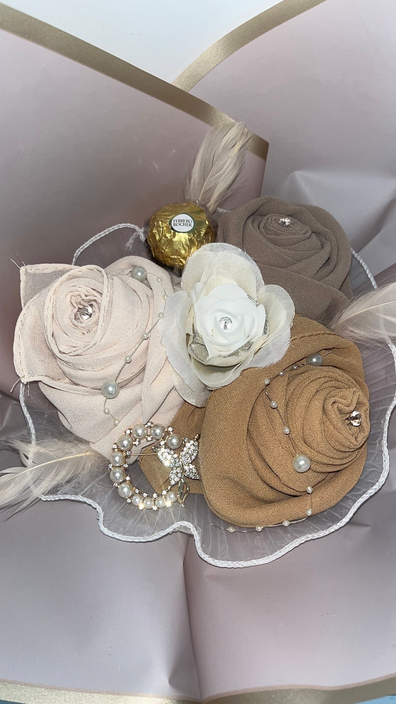 Hijab veil bouquet to personalize Mother's Day Eid wedding image 10