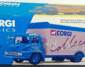 Boxed Corgi 1997 Collector Club Thames Trader Box Van - 30305 (741