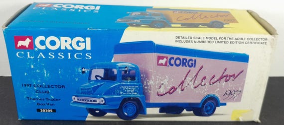 Boxed Corgi 1997 Collector Club Thames Trader Box Van - 30305 (741