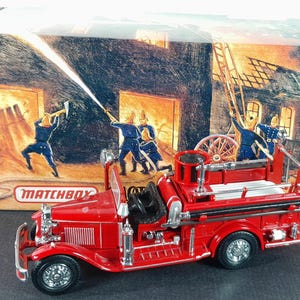 Matchbox 1932 Ford AA öppen hytt brandbil - YFE09 (1224) bild 1