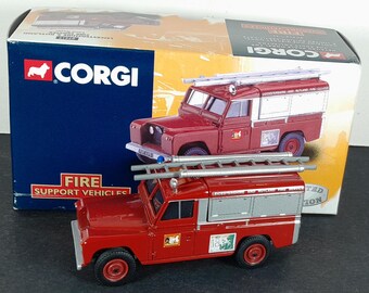 Boxed Corgi Leicestershire & Rutland Fire Service Land Rover - 07417 (2448)*