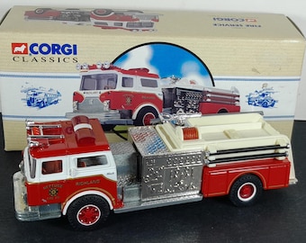 Boxed Corgi Mack CF Pumper Neptune - 98485 (2356)*