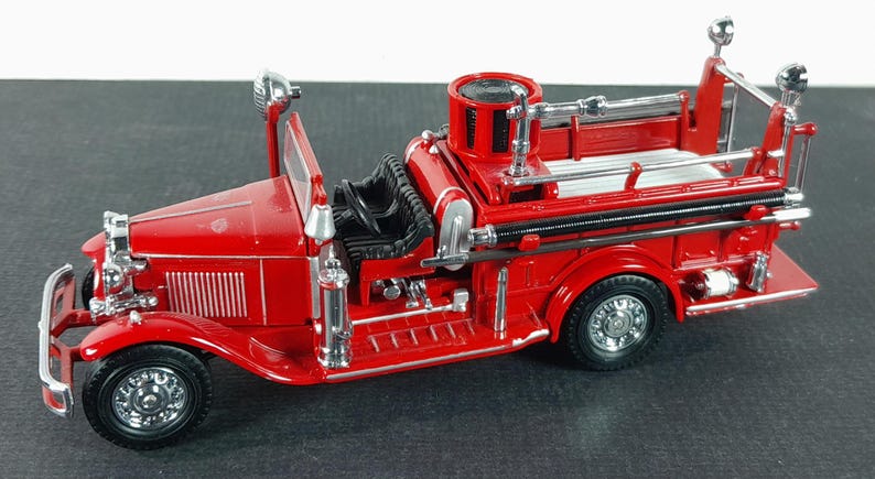 Matchbox 1932 Ford AA öppen hytt brandbil - YFE09 (1224) bild 2