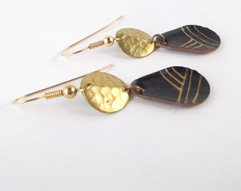 convergence enamel earrings / charcoal black with brass elements