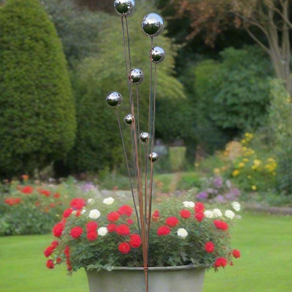 Boules en acier inoxydable faites main avec poteaux rouillés, décoration de jardin en métal, art de jardin en métal, décoration extérieure en métal, sculpture de jardin en métal 199 cm