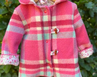 Childrens Vintage Coat Pink Check Size 2 100% wool, cotton lined