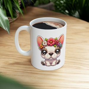 Frenchie Floral Bliss Mug - Uroczy, kreskówkowy miłośnik buldogów francuskich - Prezent dla kobiet - Kubek dla psa, Prezent dla miłośnika psów - Unikalny ceramiczny kubek z prezentem dla psa, 11 uncji