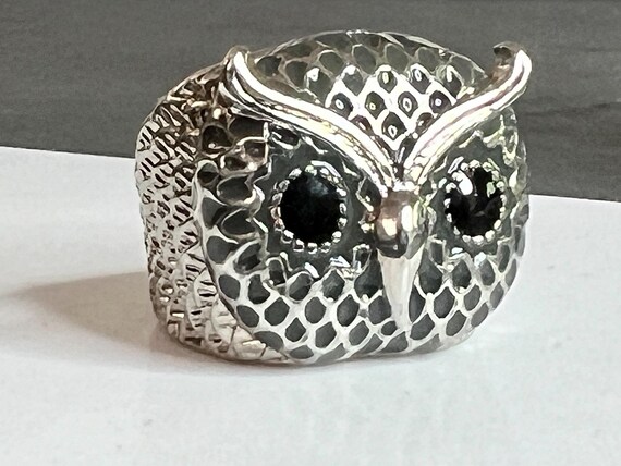 Owl Ring - Silvertone Resin Statement Ring  NOS - image 1