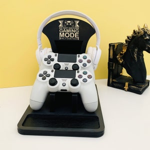 Gift for Gamers, Personalized controller stand gifts for boyfriend, Husband birthday gift, Groomsman gift, Christmas gift, Gaming room decor
