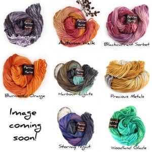 Chevron Cowl crochet kit with handdyed chunky merino yarn and pattern, choose your colour image 4