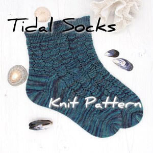 Tidal Socks knitting pattern for 4ply yarn