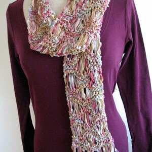 Ripple dropstitch scarf pattern pdf using 1 skein of bulky ribbon yarn image 4