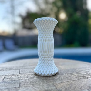 Twisted Vase | Plant Home gift | 3D Printed Vase for Dried Flowers