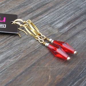 READ MY LIPS rot Swarovski Kristall Ohrringe.  24 Karat vergoldet.  Rote Ohrringe Brautjungfer.  Vintage-Stil.