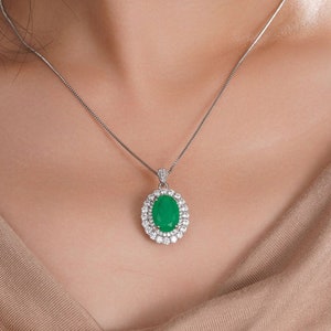 Vintage Dainty Silver Rhinestone Necklace/Minimalist Jewelry/Emerald Green Rhinestone Necklace/Wedding Party Jewelry for Women/Gift for Her