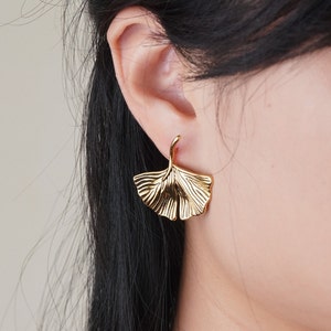 Metallic Gold Dangle Leaf Earrings/Elegant Gifts for Her/Gold Leaf Earrings/Delicate Handmade Jewelry for Her/Birthday Gift/Anniversary Gift