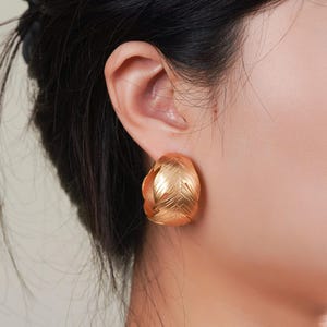 Bohemian Gold Feather Earrings/Boho Chic Dangles & Stud/Stylish Feather Jewelry for Her/Everyday Earring/Perfect Gift for Her/Christmas Gift