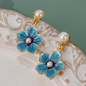 Vintage Inspired Gift For Her - UK