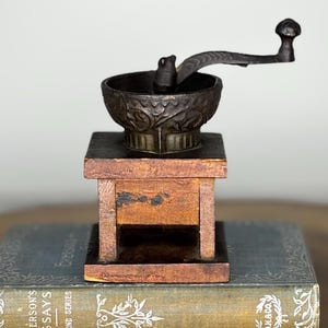 Miniature Salesman's Sample Coffee Grinder Wood And Cast Iron Antique