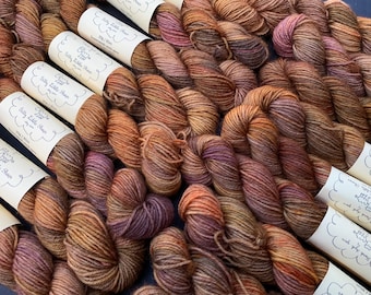 Fox Cubs - 20g mini skein - 4ply platinum sock yarn - 75/25 BFL (Blue-faced Leicester) superwash wool and nylon - autumnal