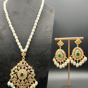 22k Gold Plated Jadau Pendant Set: Indian Pearl Polki Necklace