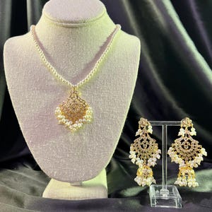 Jadau necklace set with statement earings. 22 carat gold plated Authentic Navratan Hyderabadi Jewelry set. Punjabi jewelry/ Nizam jewelry.
