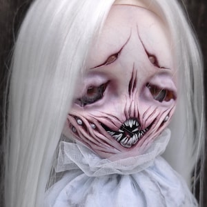 Horror Blythe Doll, Scaring Blythe, Alien Blythe, Art Toy horrible, OOAK Spooky Doll, Creepy Doll, Vampire Blythe, Custom Blythe