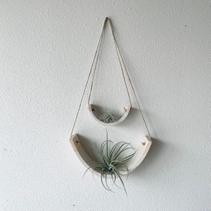 Tiered Speckled Buff Stoneware Hanging Tillandsia Air Plant Holder Interior Home Decoration Planter image 5