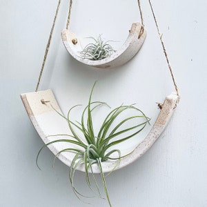 Tiered Speckled Buff Stoneware Hanging Tillandsia Air Plant Holder Interior Home Decoration Planter image 2