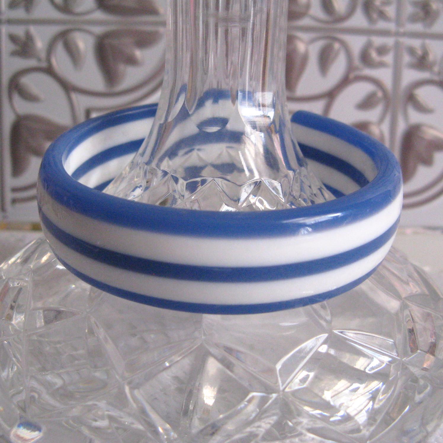 Vintage Bangle Bracelet, Laminated Plastic Striped Bangle, Blue and White Stripe Bracelet, Vintage Mod Bracelet, Vintage Jewelry