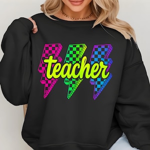 Blitzschlag Lehrer Png, Zurück in der Schule Png, Lehrer Shirt Png, Retro Lehrer Png, Neon Lehrer Shirt Png, Karierter Lehrer Png, Sublimation
