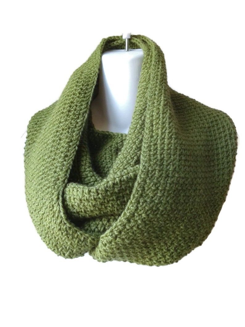 Pure Wool Circle Scarf Choose Your Color, Loop Scarf, Men Women, CHELSEA, Ready to Ship, Brother Boyfriend Gift Green