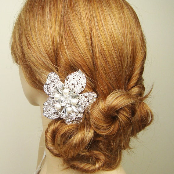 Items similar to HALF PRICE Sale- Large Crystal Flower Wedding Hair ...
