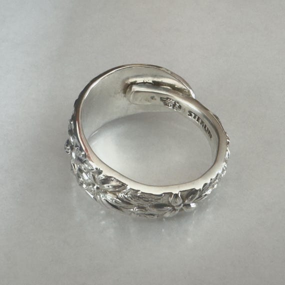 Slender spoon ring, Southern Rose pattern, antiqu… - image 4