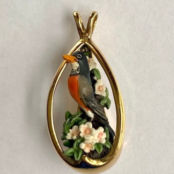 Robin bird pendant necklace, Robin Red Breast. Vintage, Danbury mint, Goebel.